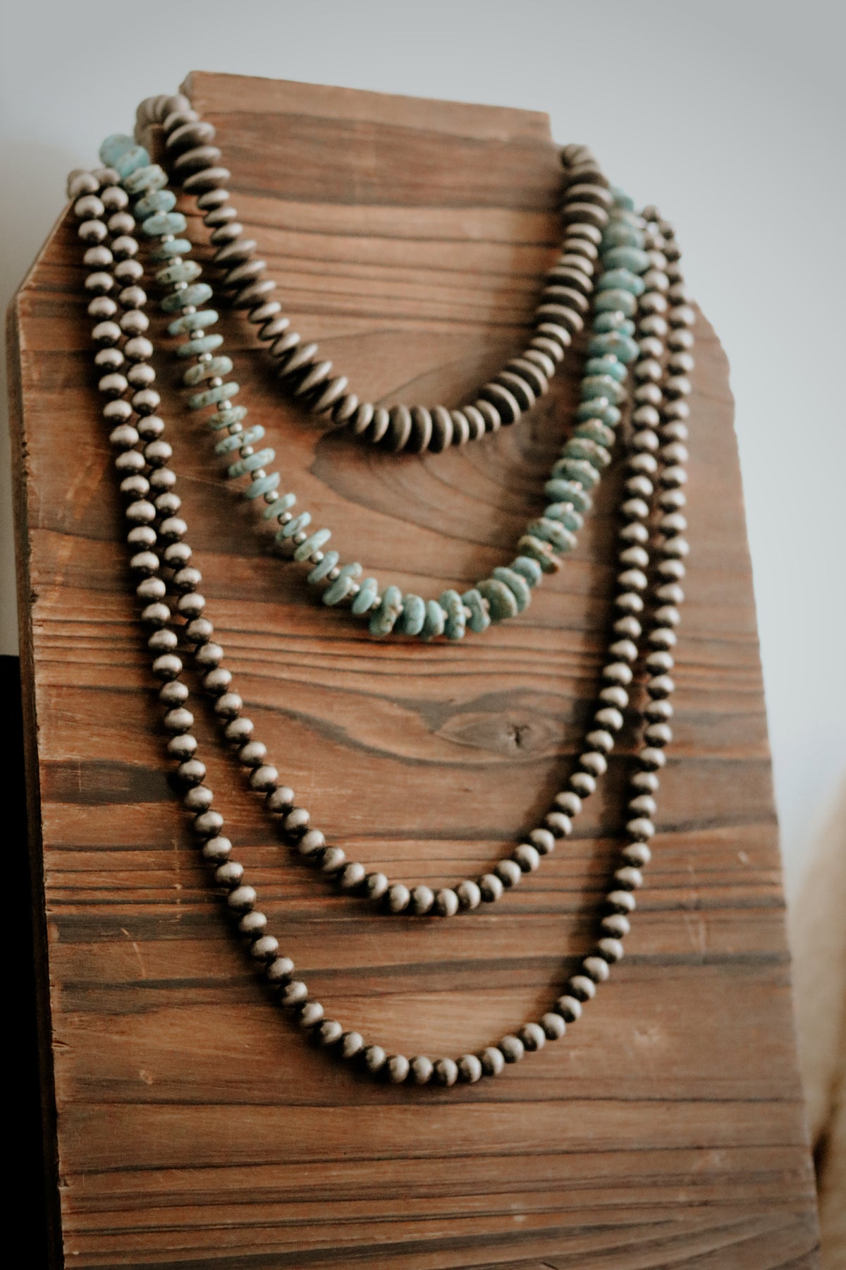 The Runner | Faux Navajo Pearl Necklace