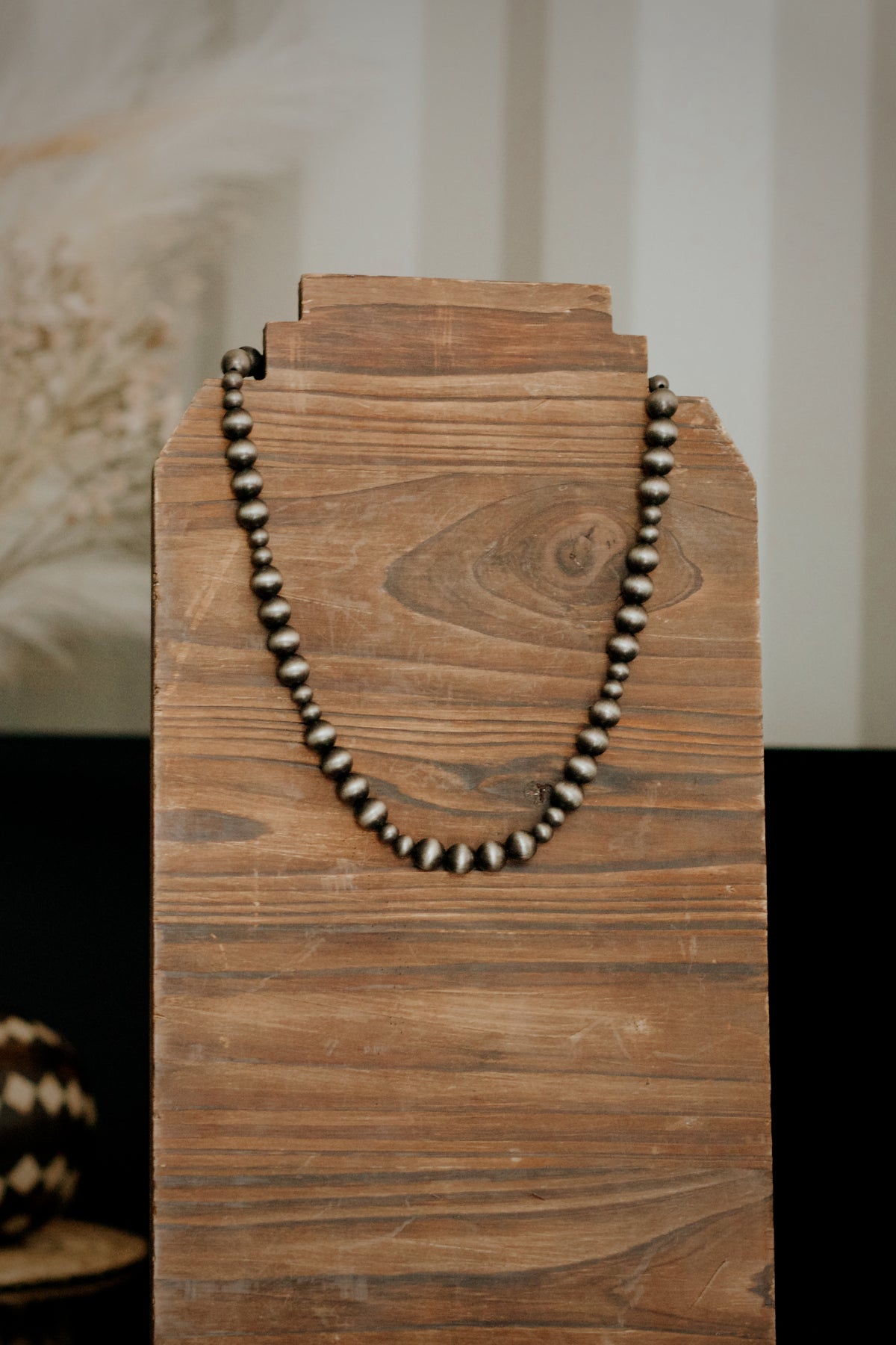 The Raine | Faux Navajo Pearl Necklace 